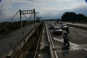 Este domingo 5 de mayo, se abrió la otra calzada del puente de Juanchito.
Puente que comunica a Cali con Candelaria.