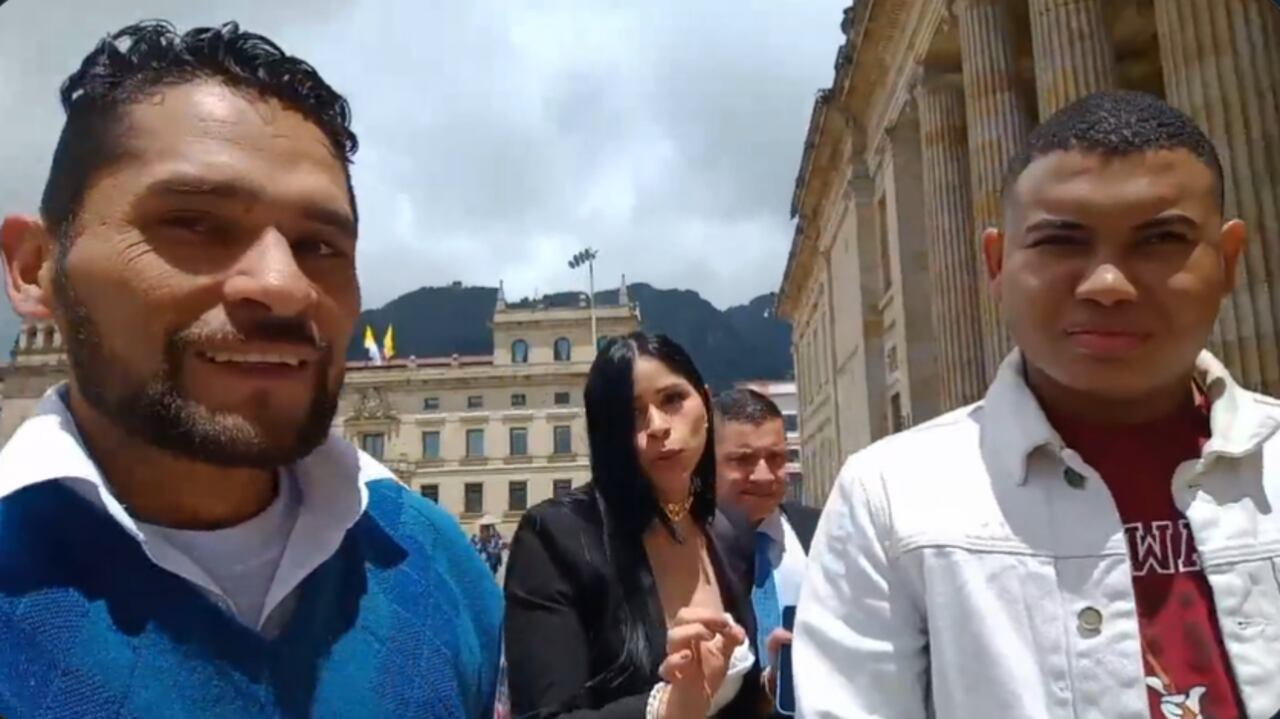 Un hombre abordó al congresista para insultarlo con palabras soeces y discriminatorias.