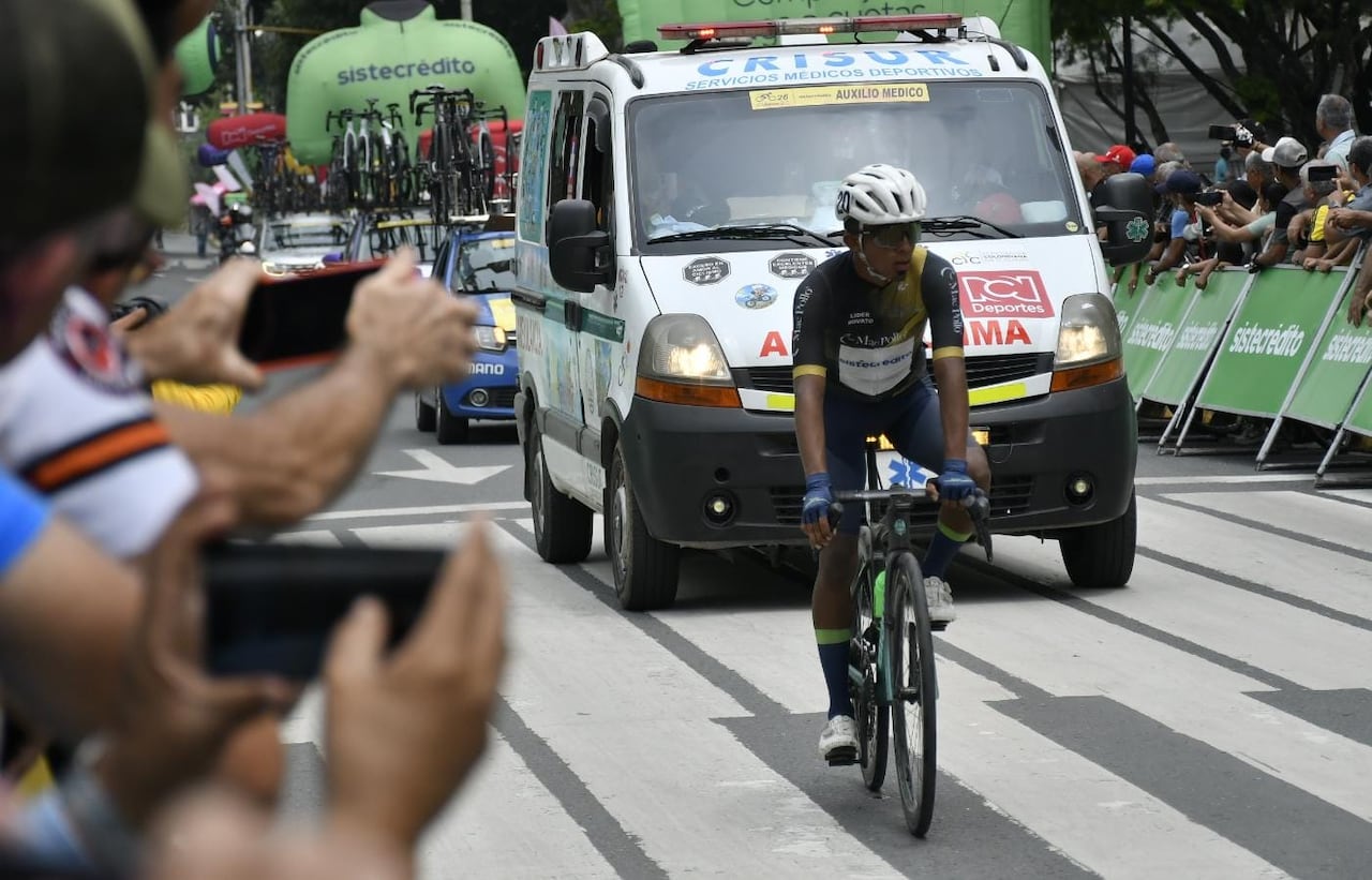 El ciclista risaraldense Kevin Castillo alzó los brazos en Cali tras imponerse en el embalaje final de la quinta etapa del Clásico RCN 2026.