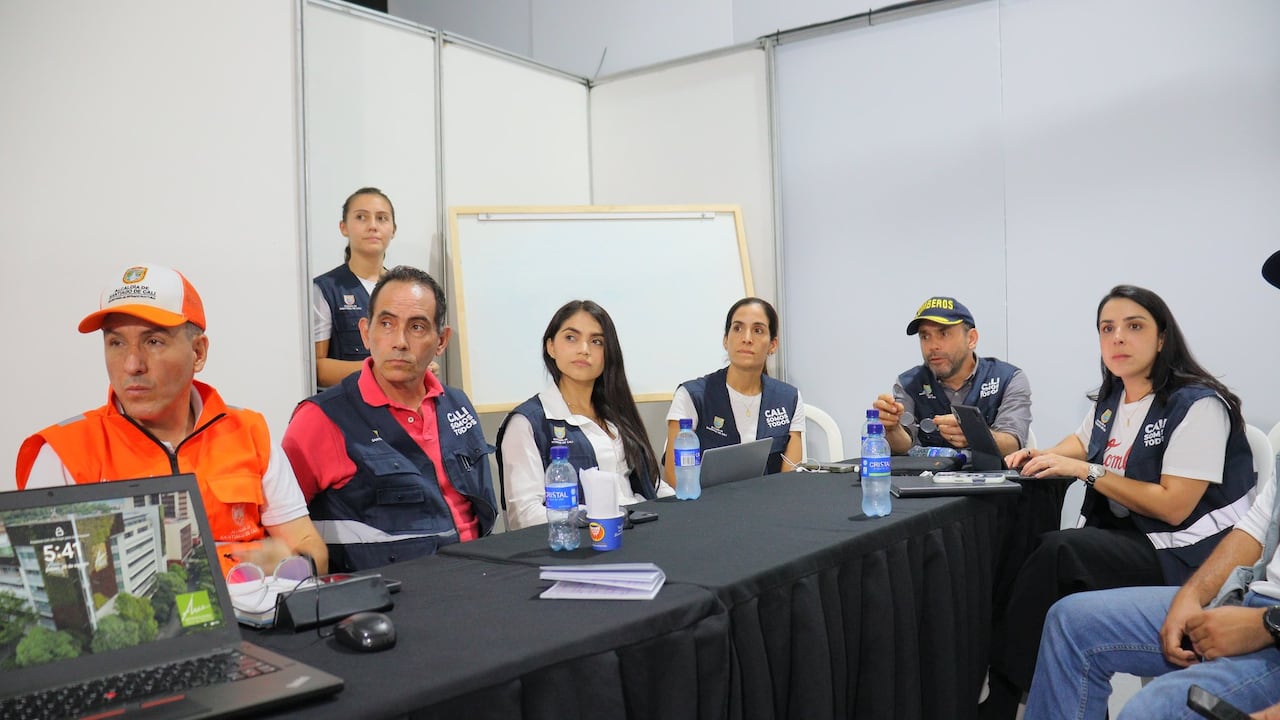 El reconocimiento se concentró en la operatividad del Puesto de Mando Unificado, conocido por sus siglas como PMU, donde convergen autoridades locales, cuerpos de socorro y representación ciudadana.