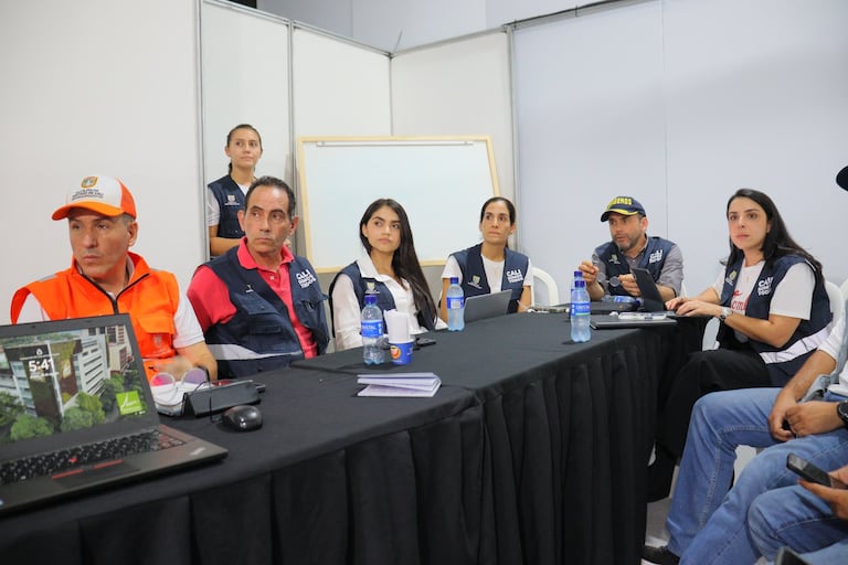 El reconocimiento se concentró en la operatividad del Puesto de Mando Unificado, conocido por sus siglas como PMU, donde convergen autoridades locales, cuerpos de socorro y representación ciudadana.