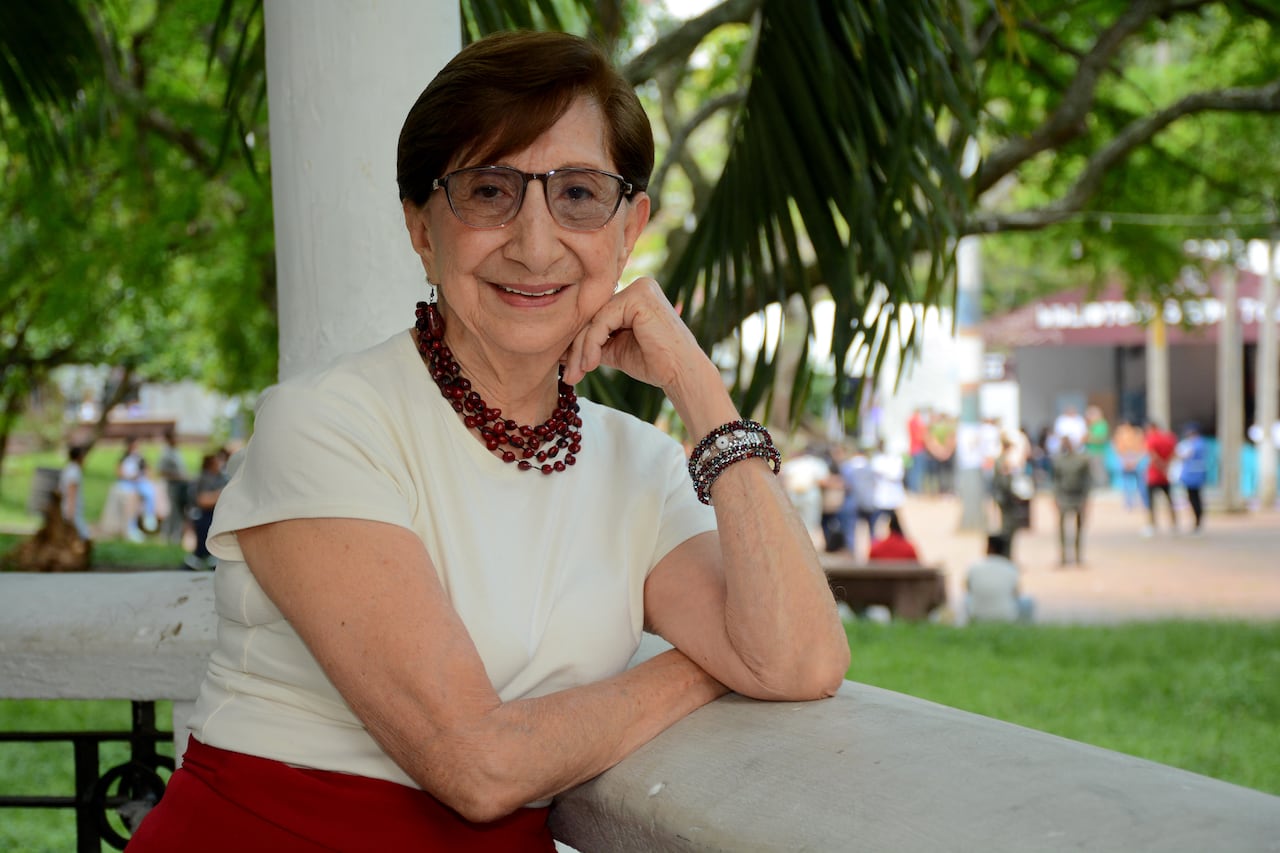 En la Feria Internacional del Libro de Cali se hará el lanzamiento del libro Una vida en la danza, escrito por la maestra Gloria Castro y publicado por el Ministerio de las Culturas.