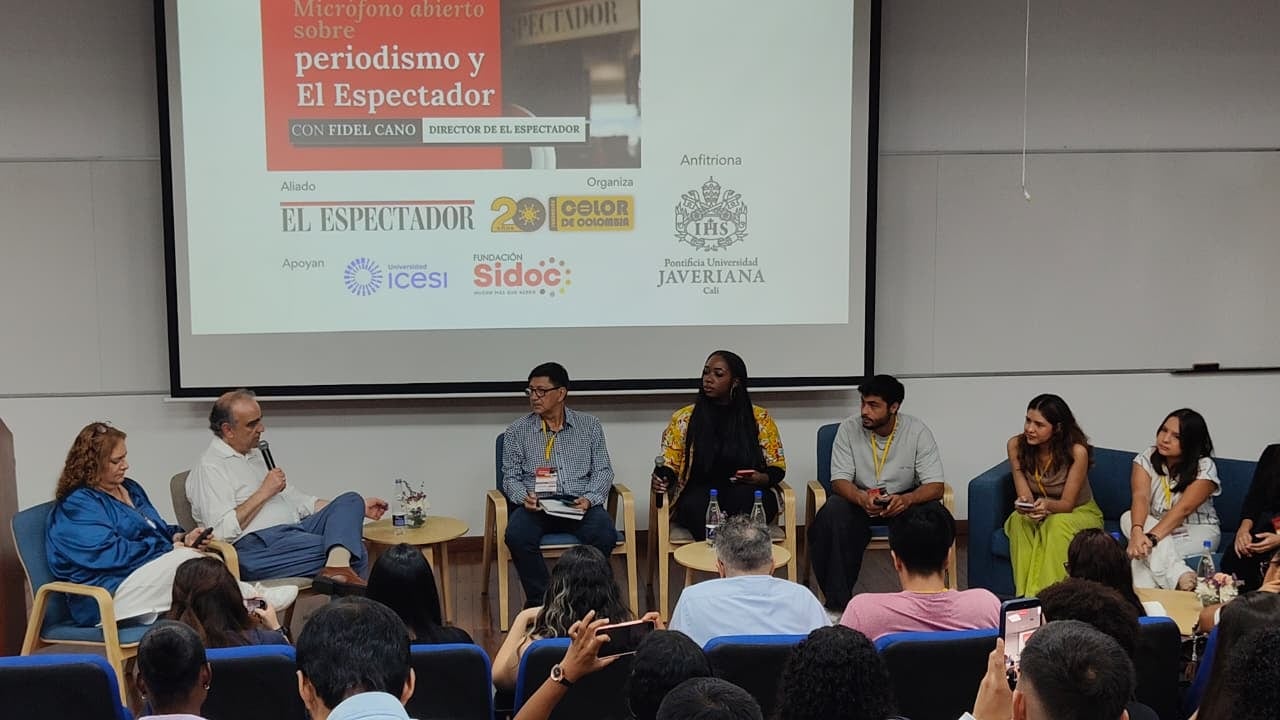 ‘Micrófono abierto’: El Espectador y El País se unieron en Cali para hablar sobre los retos actuales del periodismo.