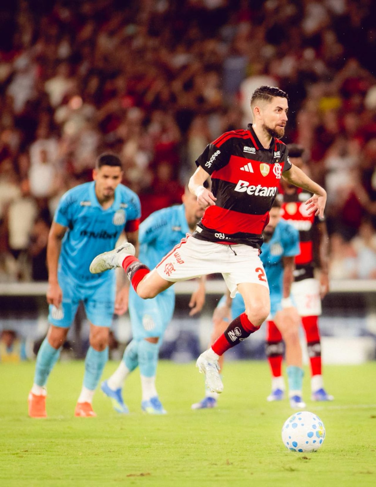 Imagen del partido entre Flamengo y Santos por el Brasileirao.
