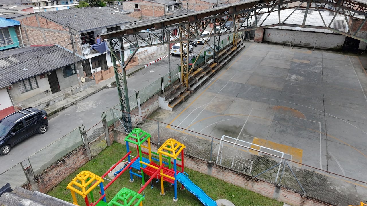 El salón comunal del barrio Berlín fue restaurado completamente mediante recursos del Presupuesto Participativo Urbano, beneficiando a cientos de habitantes del sector.