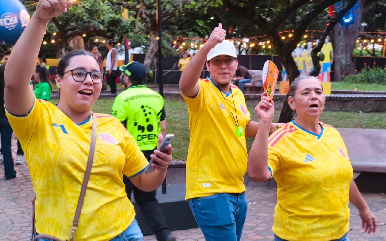 Tribuna Salsera de la Selección Colombia en el Parque de las Piedras en Cali.