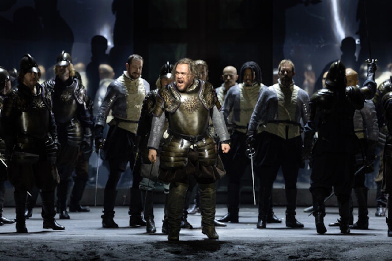 Una de las grandes tragedias de William Shakespeare, ‘Macbeth’, con más de 400 años de historia, vuelve a los escenarios desde el Metropolitan Opera de Nueva York este sábado 17 de octubre y que en Colombia se podrá ver al mediodía en salas seleccionadas de Cine Colombia.