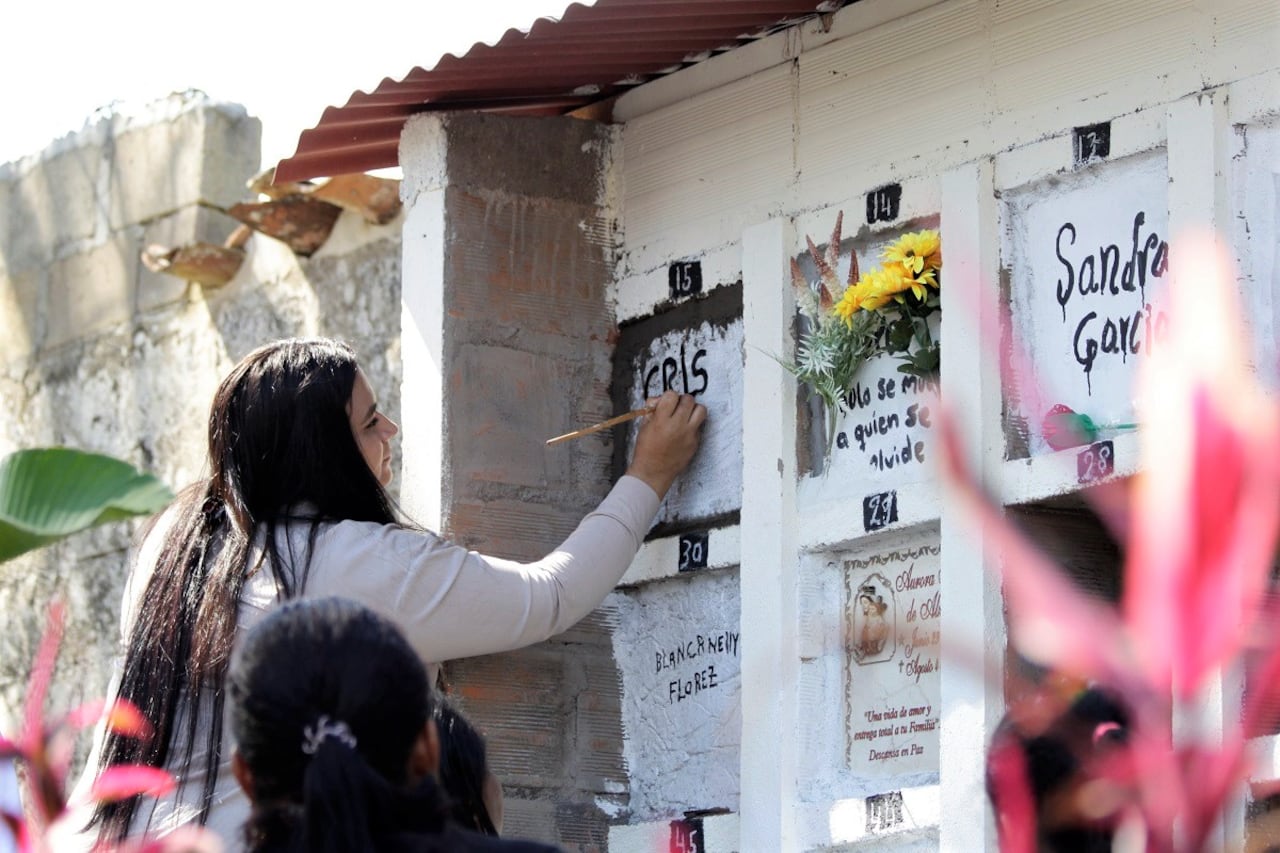 Entrega digna del cuerpo de Cristo José Romero Isaza en el municipio de Yalí, Antioquia.Entrega digna del cuerpo de Cristo José Romero Isaza en el municipio de Yalí, Antioquia.