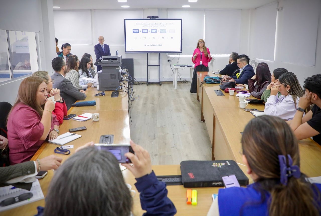 En Bogotá, se realizo el sorteo de jurados de votación, seleccionando a cerca de 124.011 ciudadanos.
