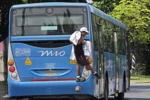 Según una encuesta percepción, los caleños encuentran problemas en temas como la seguridad, movilidad, MIO, Basuras y no son optimistas a un cambio.