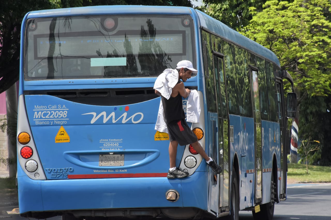 Según una encuesta percepción, los caleños encuentran problemas en temas como la seguridad, movilidad, MIO, Basuras y no son optimistas a un cambio.