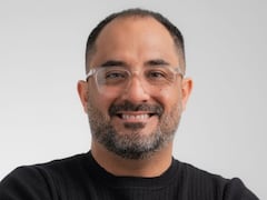 José González Díaz, experto en finanzas, da consejos para evitar compras impulsadas por redes sociales.