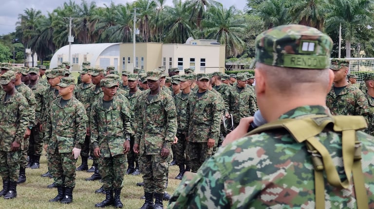 Las Fuerzas Militares de Colombia cuentan con más de 223.150 miembros activos al servicio del país.