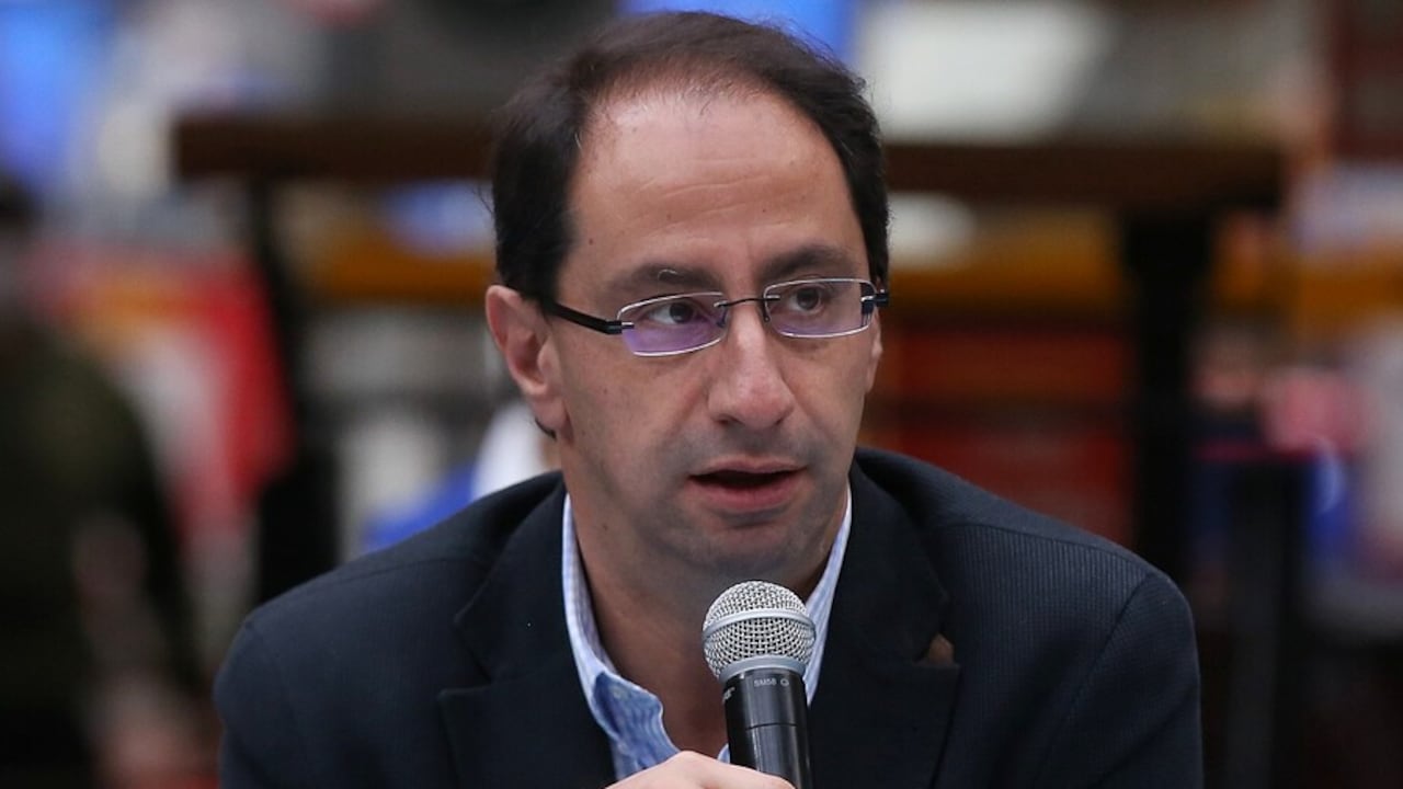 Abelardo de La Espriella anunció que el exministro de Hacienda José Manuel Restrepo será su fórmula vicepresidencial.