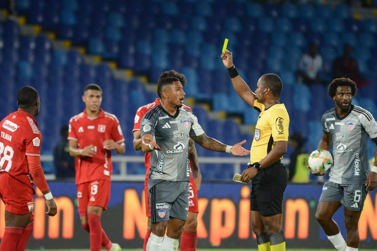 Imagen del partido de la segunda fecha del Grupo A de los cuadrangulares semifinales Liga Colombiana 2025, entre América de Cali y Junior de Barranquilla.