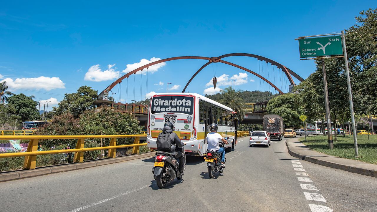 PUENTE PUNTO CERO - MEDELLÍN