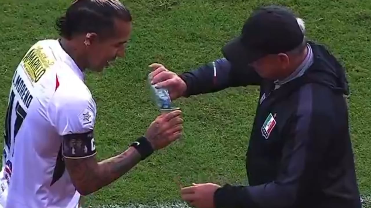 Dayro Moreno celebró con el técnico Hernán Darío Herrera