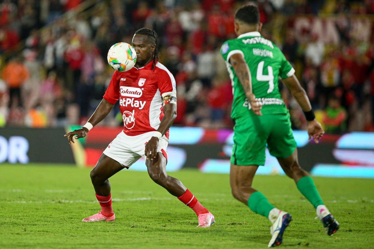 Santa Fe estuvo arriba en el marcador, pero Atlético Nacional le remontó en El Campín.