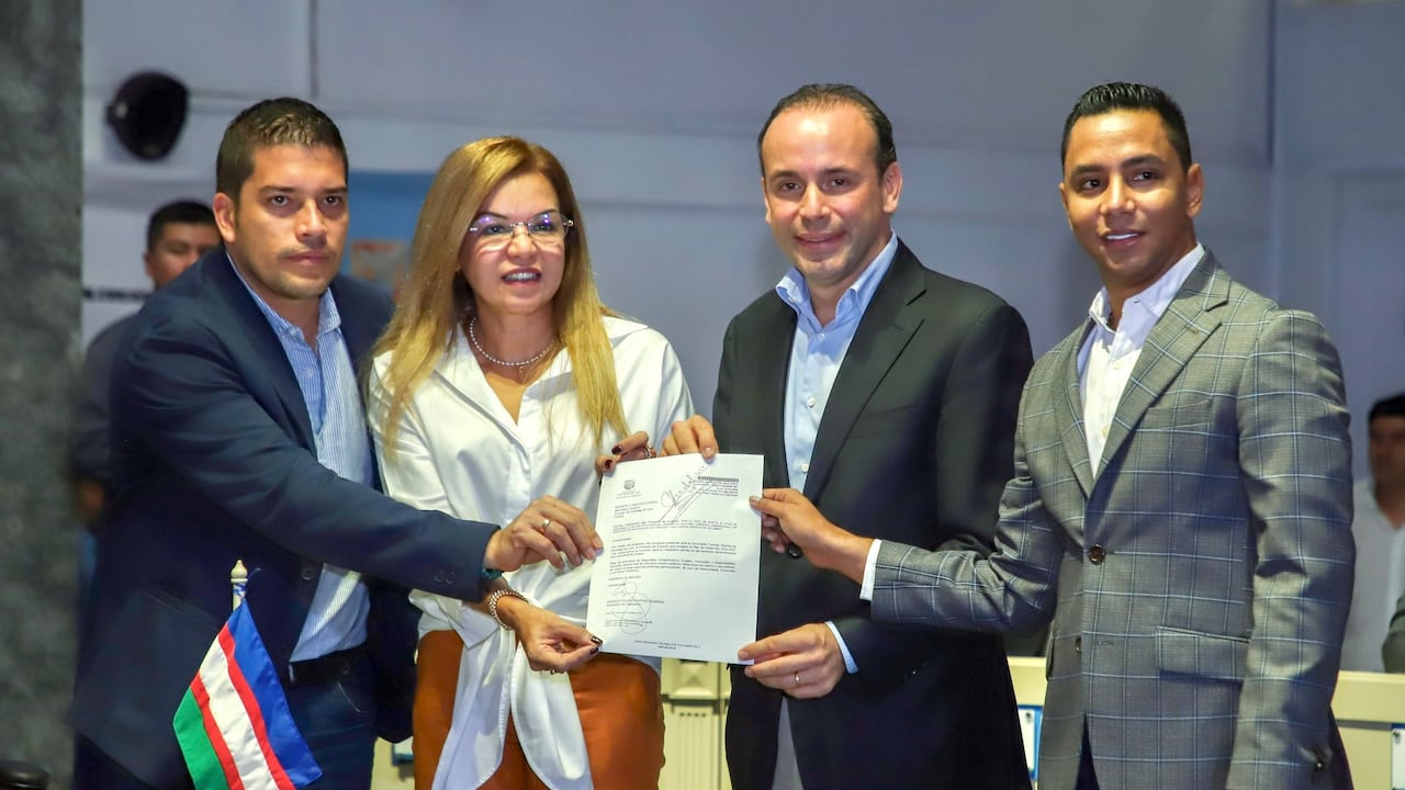 Alcalde de Cali, Alejandro Eder, presentando su plan de desarrollo al Concejo