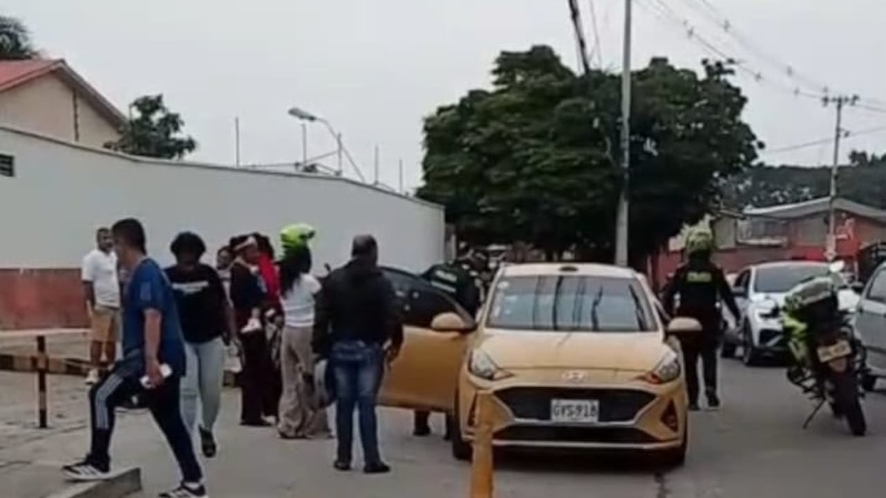Hasta el momento, se desconoce a cuáles personas eran el objetivo del atentado, razón por la cual se espera que las autoridades competentes entreguen detalles y un pronunciamiento oficial.