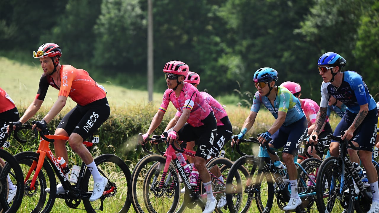 CHARANTONNAY, FRANCE - JUNE 10: (L-R) Samuel Watson of Great Britain and Team INEOS Grenadiers, Esteban Chaves of Colombia and Team EF Education - EasyPost, Sergio Higuita of Colombia and Team XDS Astana and Jake Stewart of Great Britain and Team Israel - Premier Tech compete during the 77th Criterium du Dauphine 2025, Stage 3 a 207.2km stage from Brioude to Charantonnay / #UCIWT / on June 10, 2025 in Charantonnay, France. (Photo by Dario Belingheri/Getty Images)