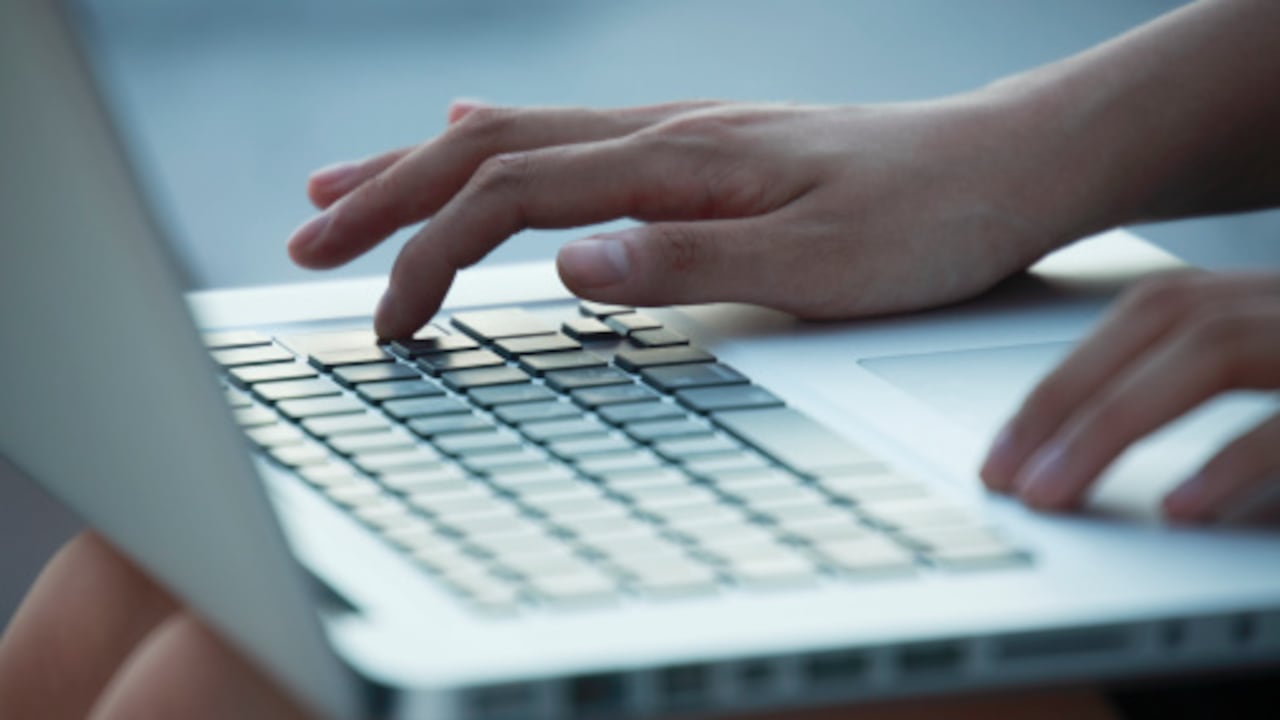 Hay algunos componentes de los ordenadores que tienen una vida más larga que otros. En el caso de los procesadores es larga, pero el de los ventiladores es más corta. La memoria RAM tiene garantía de por vida.