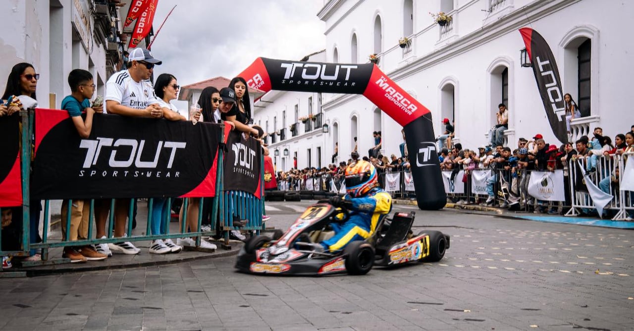 El evento contó con la participación de niños, niñas, jóvenes y adultos en diversas categorías, promoviendo un espacio de encuentro comunitario que combinó actividad física, recreación y el aprovechamiento del patrimonio urbano.