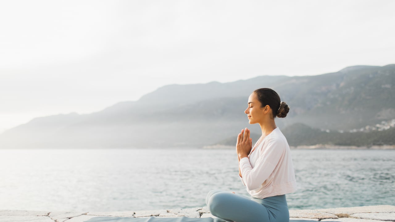 La meditación puede ser una herramienta poderosa para aliviar el estrés.