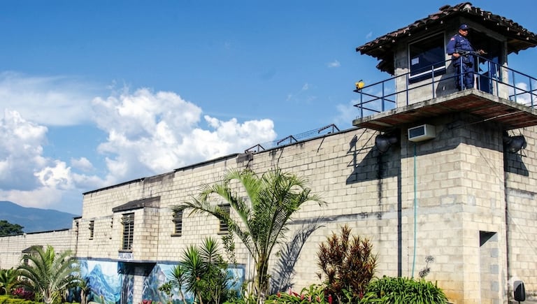 El gobierno cubano anunció la excarcelación de 51 presos tras un acuerdo con el Vaticano.