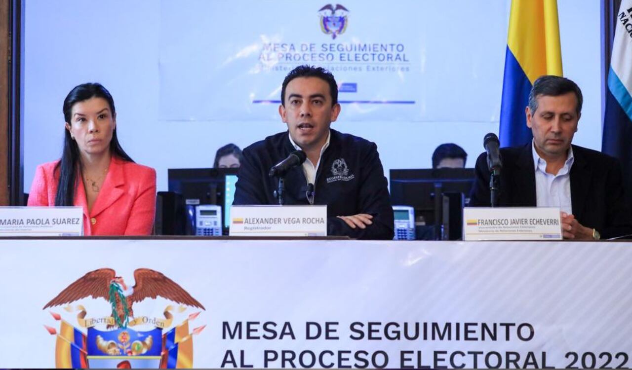El registrador nacional, Alexander Vega, da inicio oficial a los comicios electorales de la segunda vuelta. Se abrieron las urnas en Nueva Zelanda