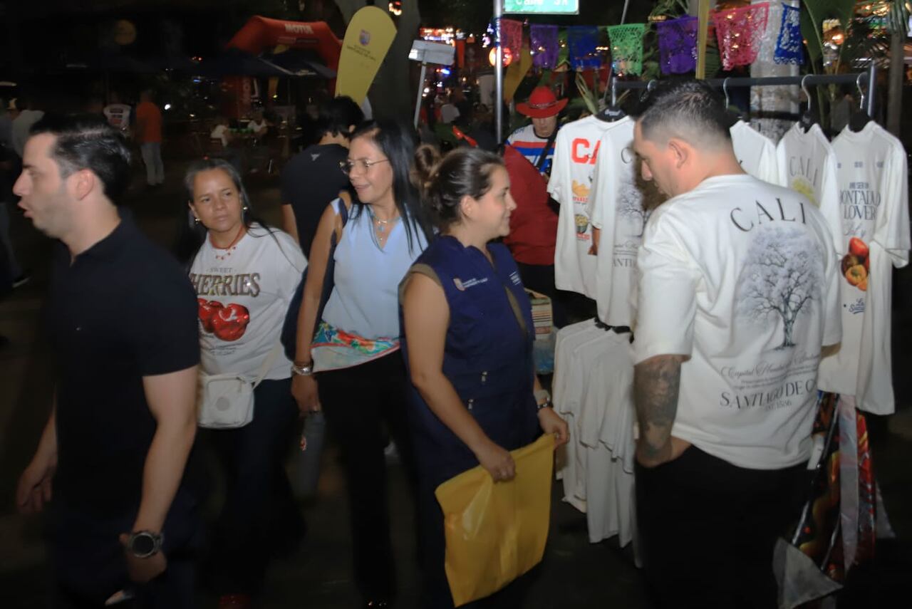 Cientos de caleños y visitantes participaron en la jornada de Borondo.