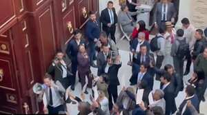 Moción de censura contra el canciller Leyva