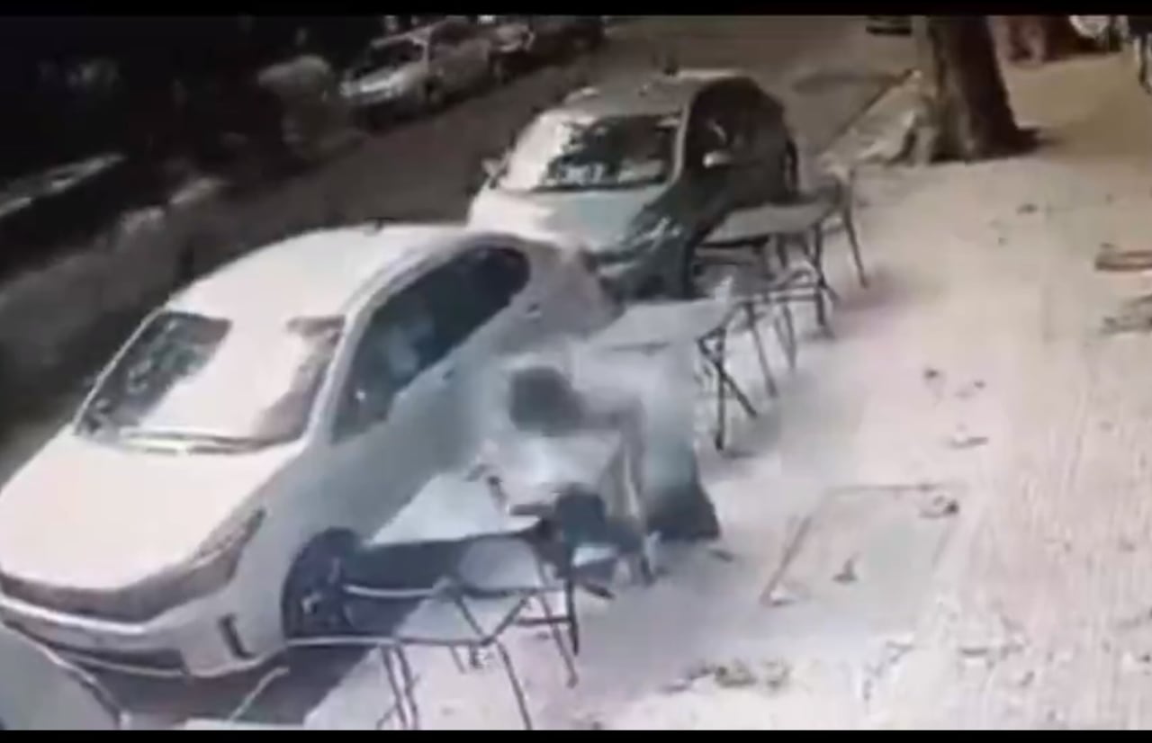 Vidrio cayó sobre hombre en Argentina