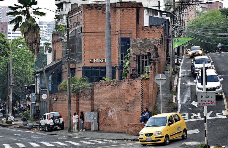 Denuncias y robos, es el calvario del museo del artista Hernando Tejada en el Barrio Normandía de Cali. Fotos Raúl Palacios / El País.