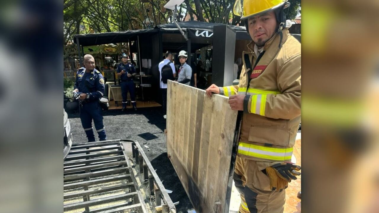 Cortocircuito en estructura de vehículo en Chipichape