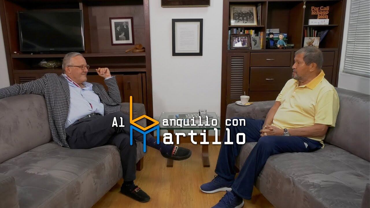 El exvicepresidente de la República, Angelino Garzón, en entrevista con el Director de El País, Diego Martínez Lloreda.