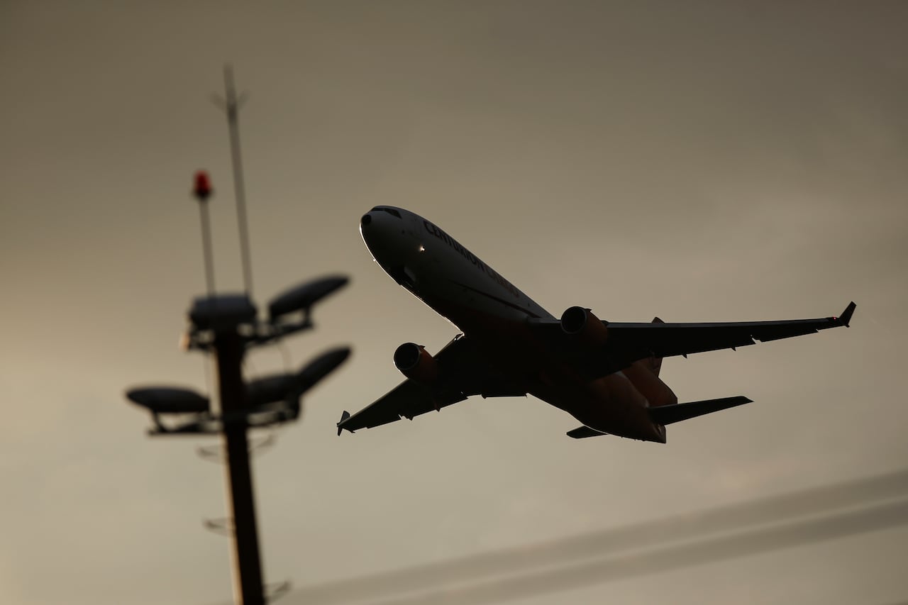 El Aeropuerto El Dorado es la principal terminal aérea del país.