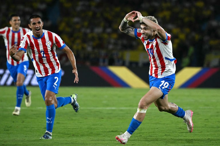 Colombia Vs. Paraguay