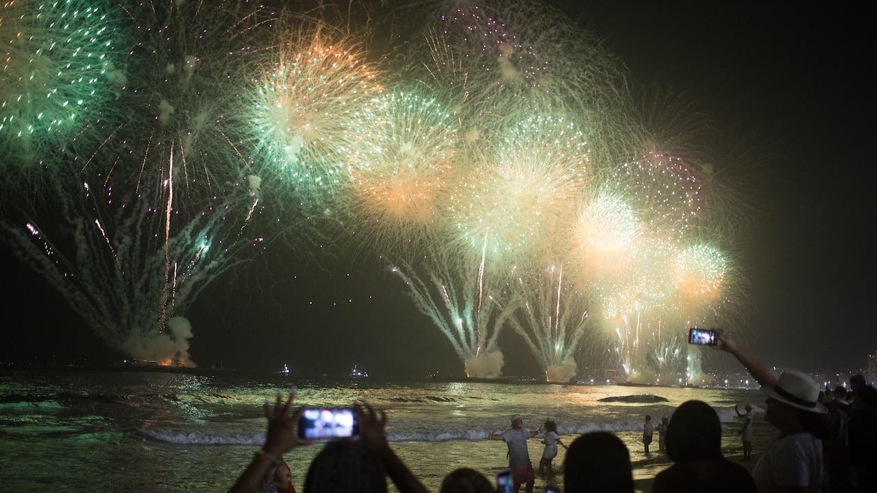 Las playas de Copacabana, en Brasil, lideran el listado de los sitios favoritos para pasar estas fiestas.