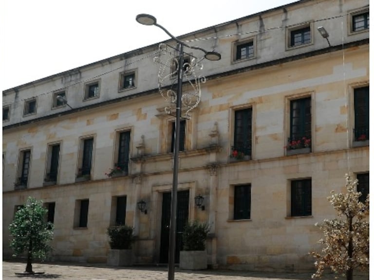 Gustavo Petro y el Palacio de San Carlos.