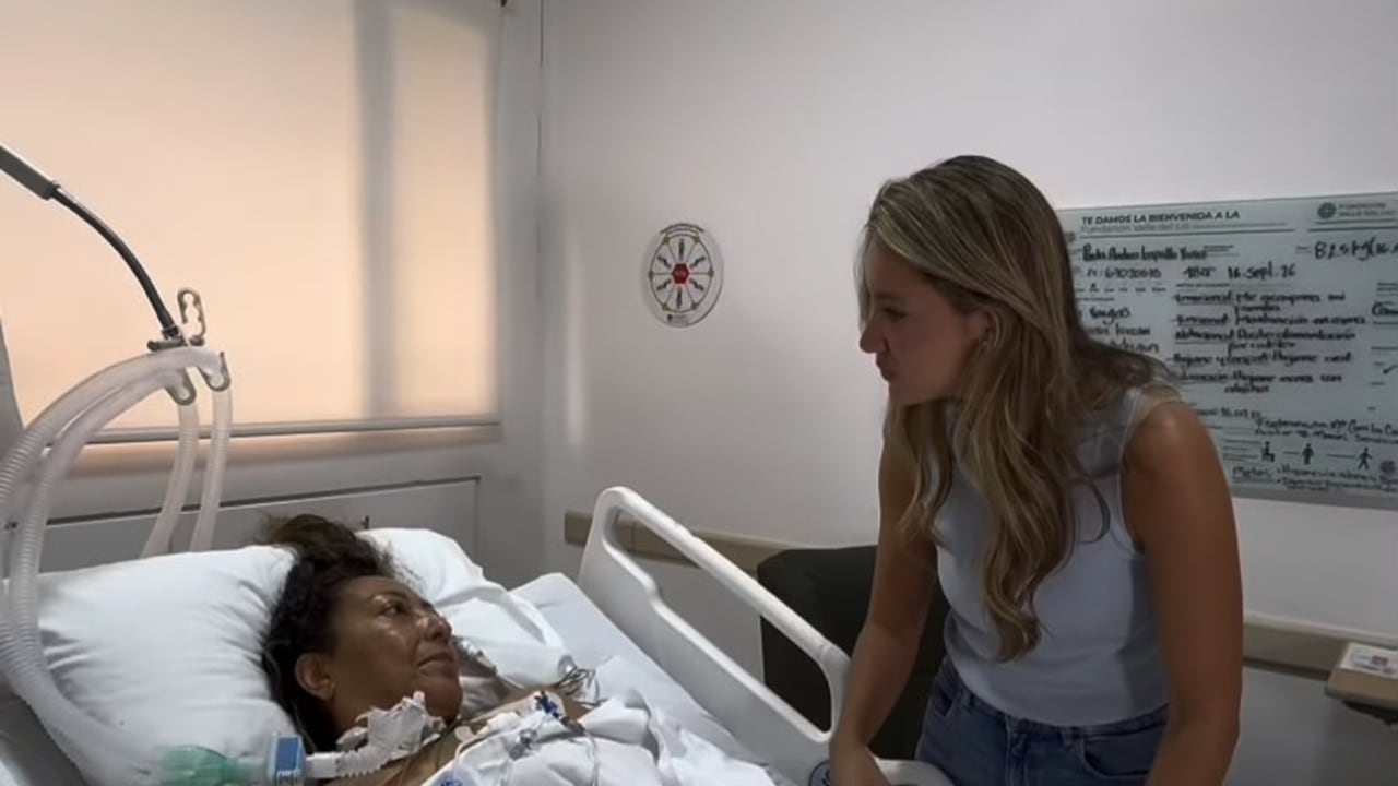 Daniela Álvarez, visitó a sobreviviente del terremoto.