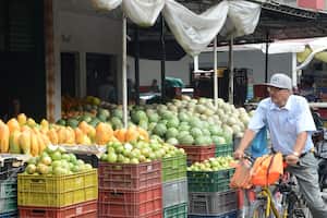 Cali: Problemática de la galería Santa Elena como paso del tren de cercanía foto José L Guzmán. El País.
