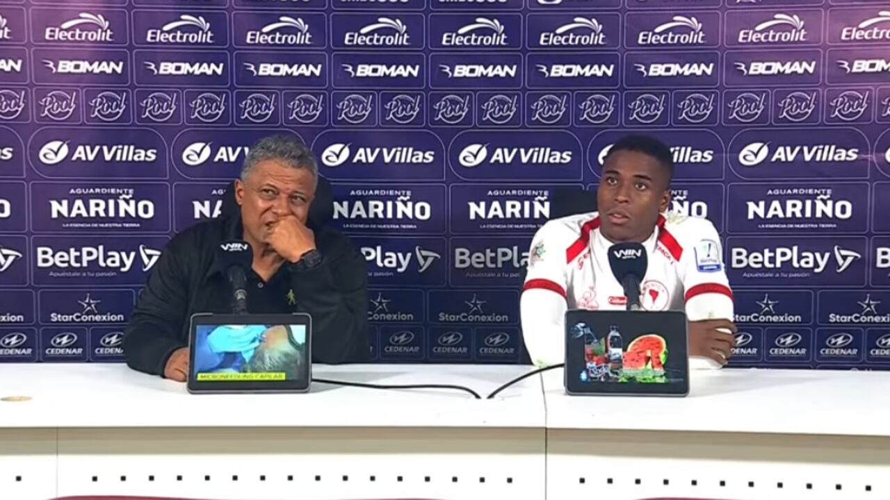 Alex Escobar y Jan Lucumí en rueda de prensa tras la victoria de América de Cali.