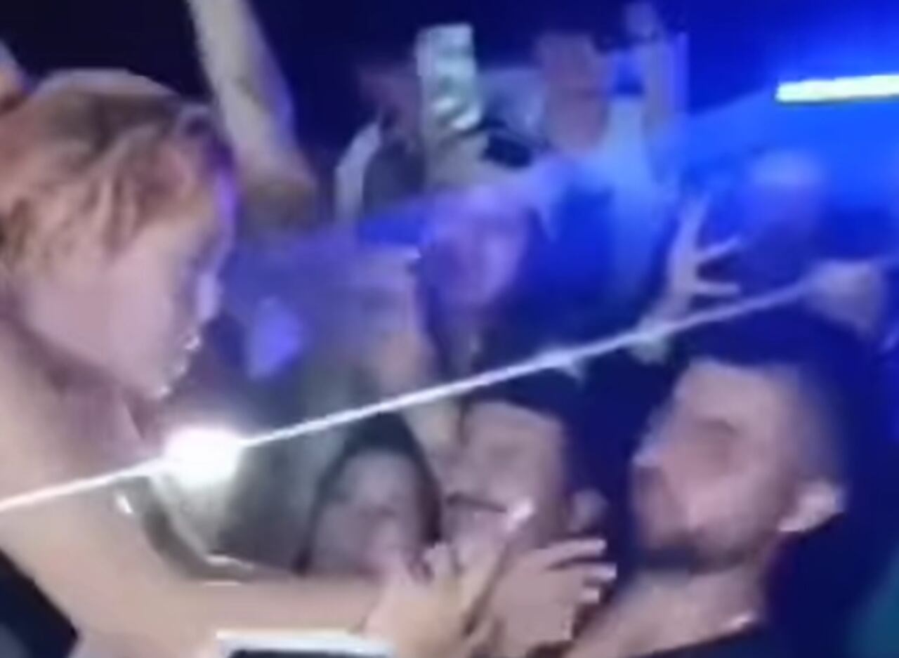 Yina Calderón intentó besar a un hombre, pero fue duramente rechazada