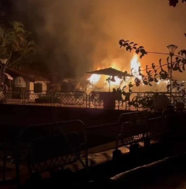 Emergencia por incendio estructural moviliza a Bomberos hacia el Liceo Althair