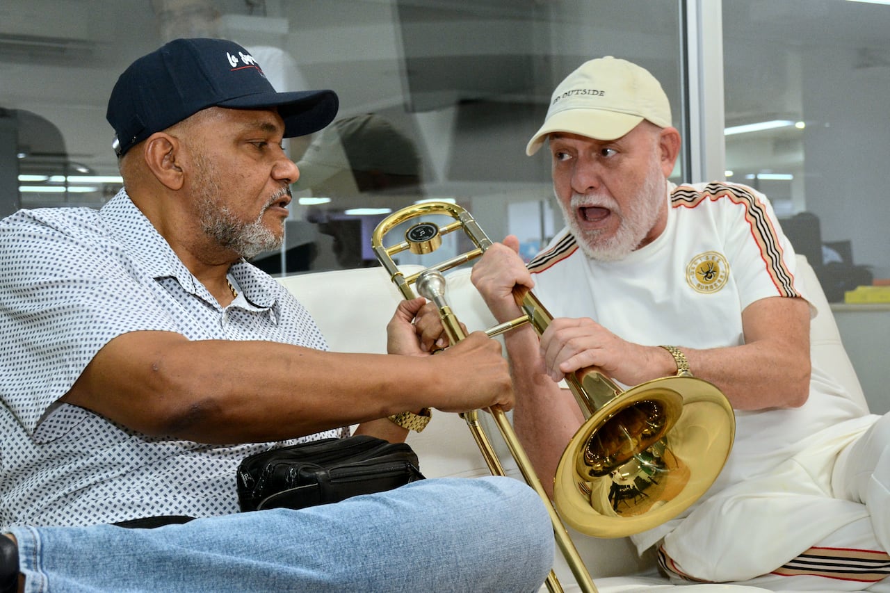 Juan Carlos Alfonso, de la Orquesta Dan Den de Cuba, y Andrés Viáfara, de Suprema Corte, estarán en un mano a mano en la Feria de Cali 2025. Foto Jorge Orozco