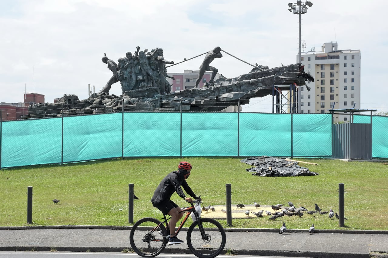 Monumento a la Solidaridad Cerrado