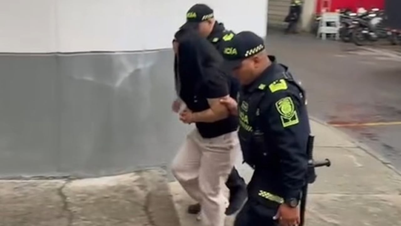 Gracias al apoyo de las 718 cámaras de seguridad, fue plenamente identificada, capturada y enviada a la cárcel alias Aretes, confirmó la Policía.