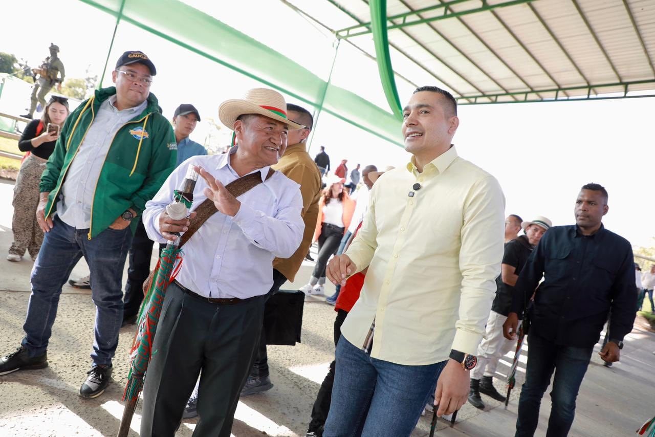 La construcción de esta placa huella en el resguardo indígena de Jebalá mejora considerablemente la movilidad y fortalece la conectividad rural en el municipio de Totoró.