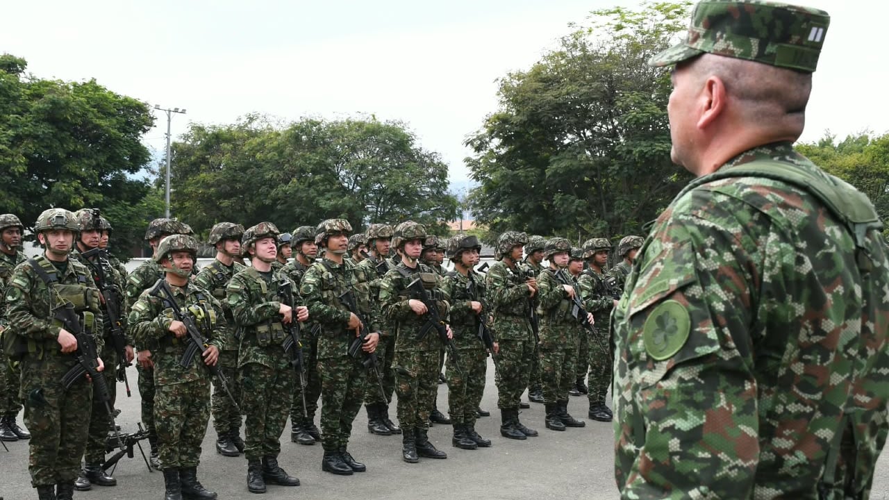 Más de 300 soldados del Ejército llegaron al sur del Valle del Cauca para reforzar las labores de seguridad y control territorial, especialmente en Jamundí.